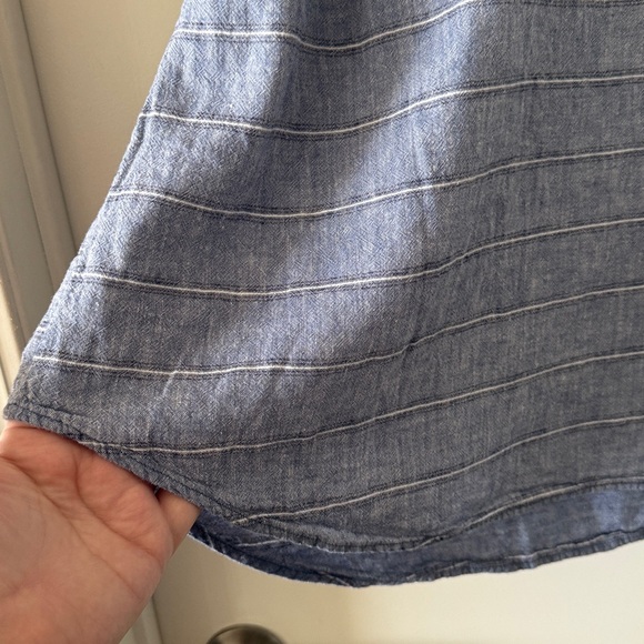 Old Navy Linen Blend Flutter Sleeve Top - Picture 7 of 10